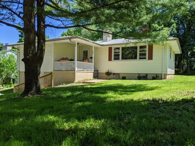 Building Photo - 50 Hunters Ln