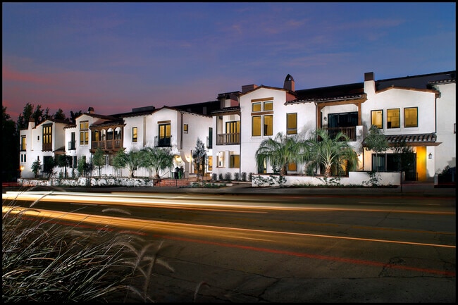 Building Photo - The HW by CLG
