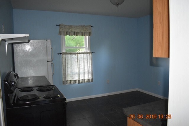 Building Photo - 237 S James Ave