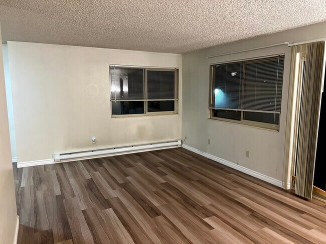 Building Photo - 1803 14th Ave