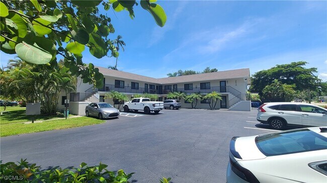 Foto del edificio - 2610 Providence St