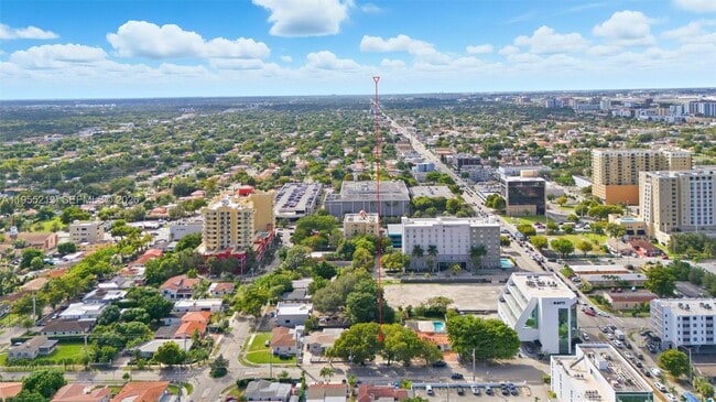 Building Photo - 104 SW 40th Ave