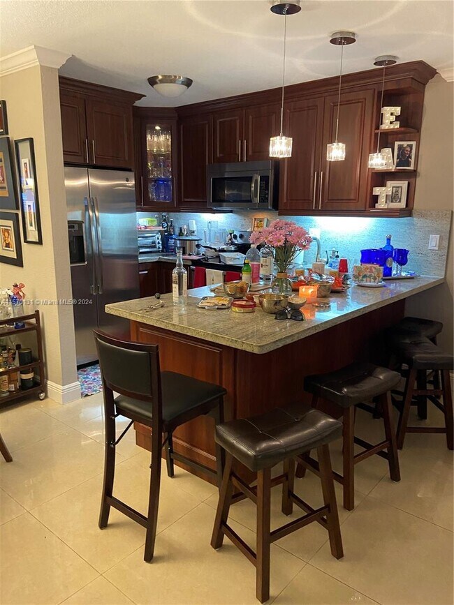 Foto del edificio - 8325 SW 72nd Ave