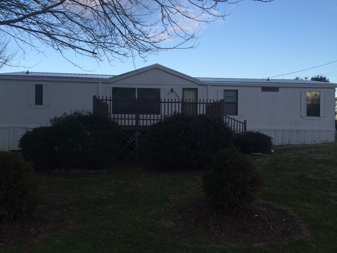 286 Liberty Road, Candler, NC 28715 House for Rent in Candler, NC