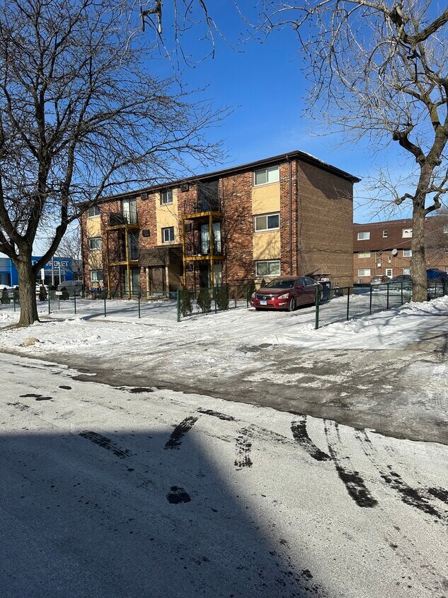 Primary Photo - 7158 82nd St