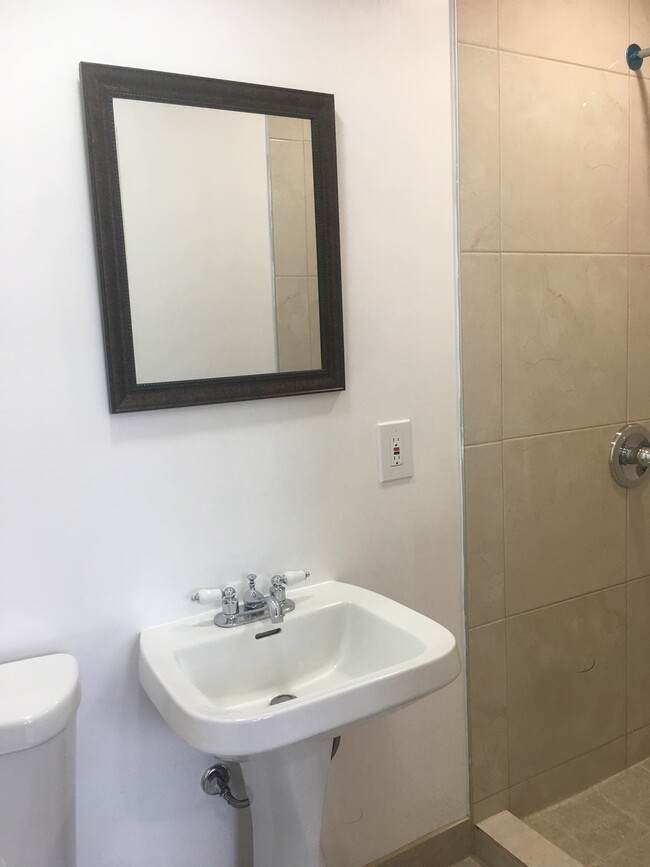 Foto del edificio - 2227 W 19th St