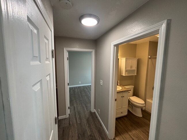 Hallway - 730 12th Ave SE