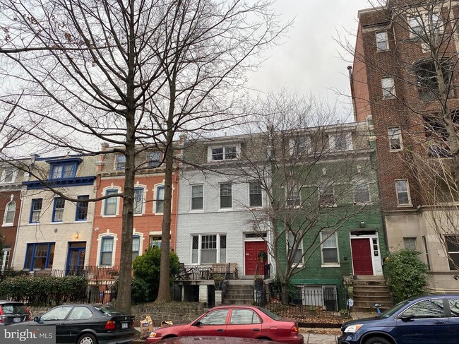 Building Photo - 1745-1745 Lanier Pl NW