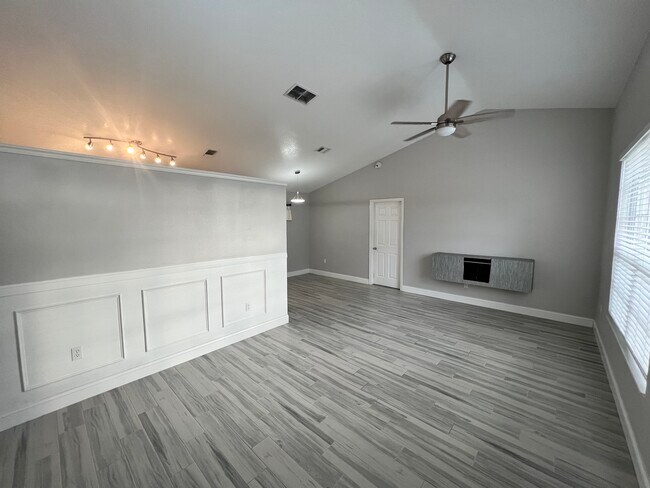 Foto del edificio - 3863 Creek Bed Cir