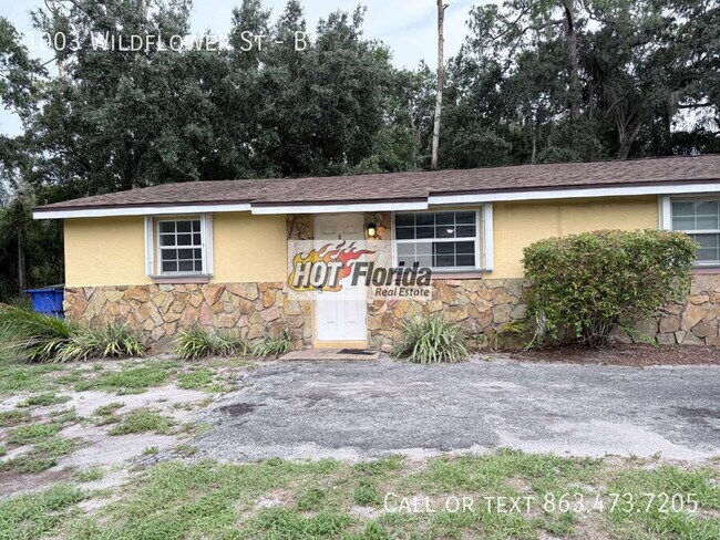 Foto del edificio - 1003 Wildflower St