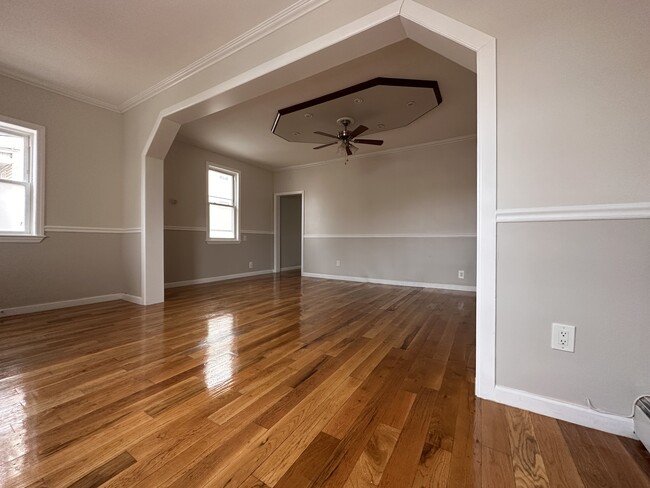 Living room - 4306 Matilda Ave