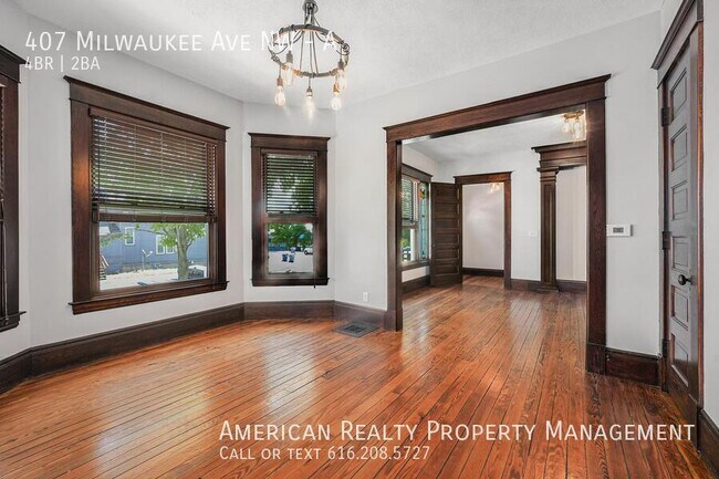 Foto del edificio - 407 Milwaukee Ave NW