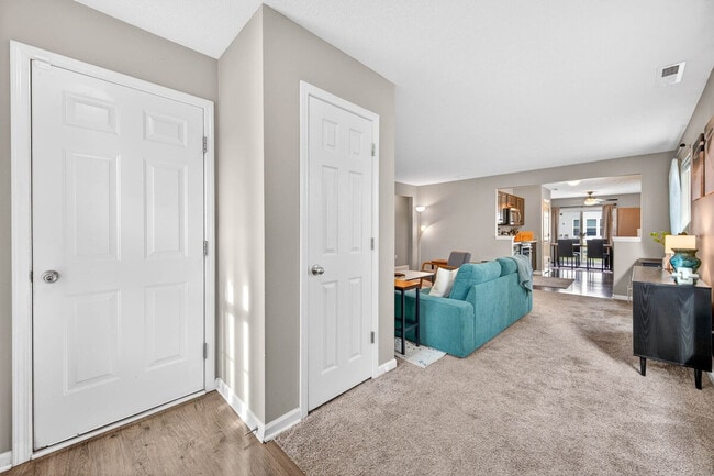 Building Photo - 2024 Shadow Creek Blvd