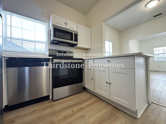 Foto del edificio - 672 Chestnut St