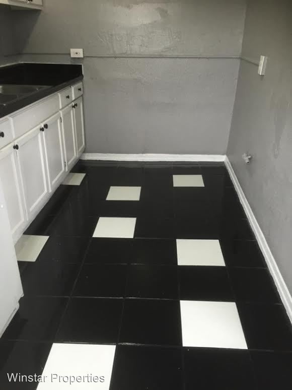 Building Photo - 443-443 Hartford Ave