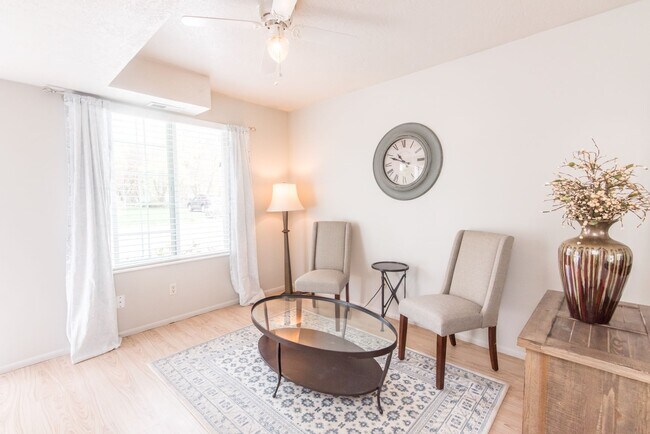 Foto del edificio - 69 W 400 S