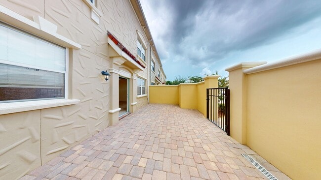 Foto del edificio - 4/3.5 TOWNHOME VILLA in Waterstone-Davenport