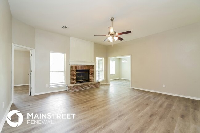Building Photo - 1704 Jackson Dr