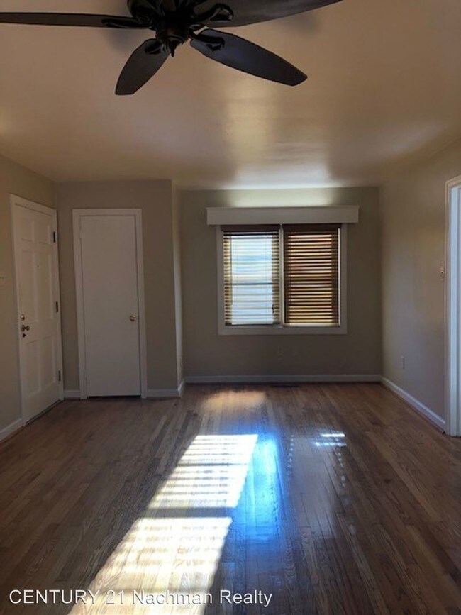 Foto del edificio - 2 br, 1 bath House - 17 Moore Road