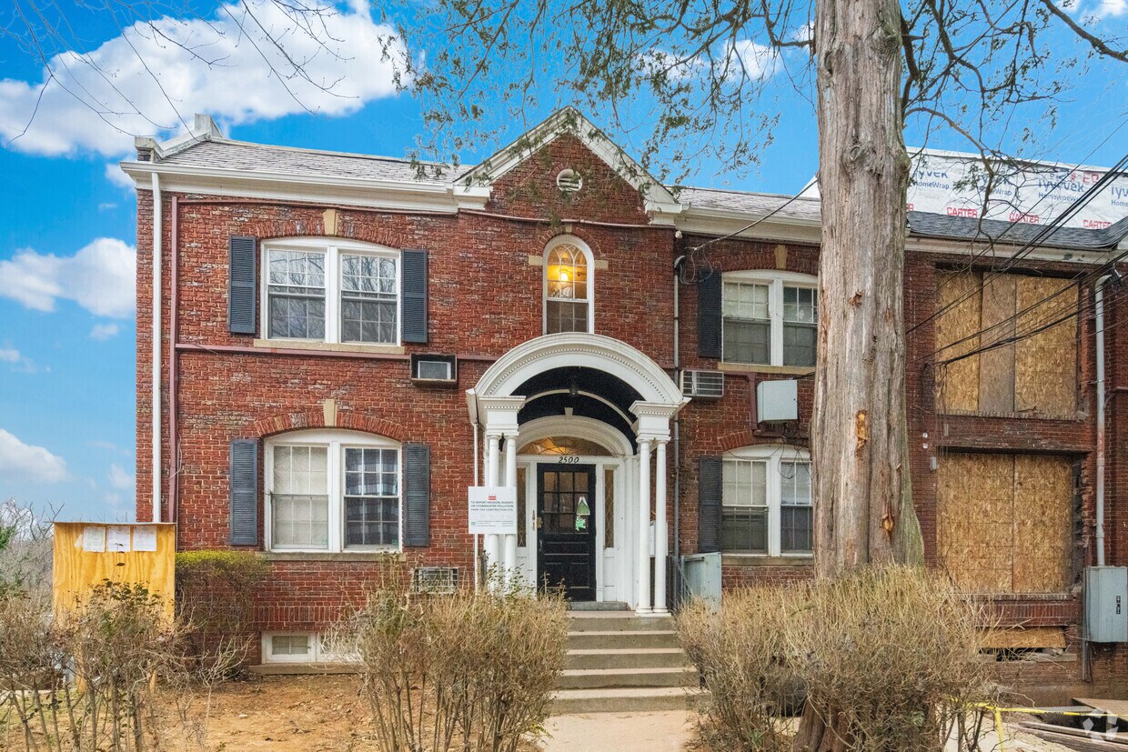 2504 Calle 41 Noroeste - 2504 41st St NW