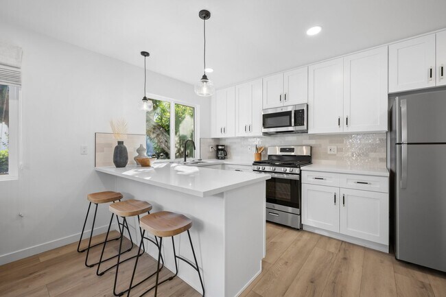 Foto del edificio - Fully furnished 1 bed 1 bath in Mission Beach.