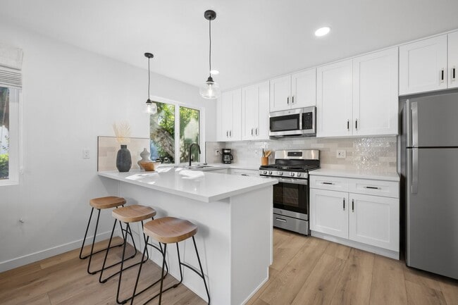 Building Photo - Newly remodeled and fully furnished 1 bed ...