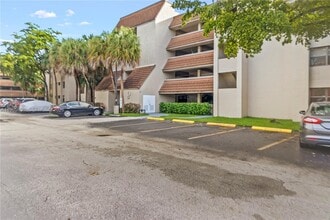 Building Photo - 481 Ives Dairy Rd