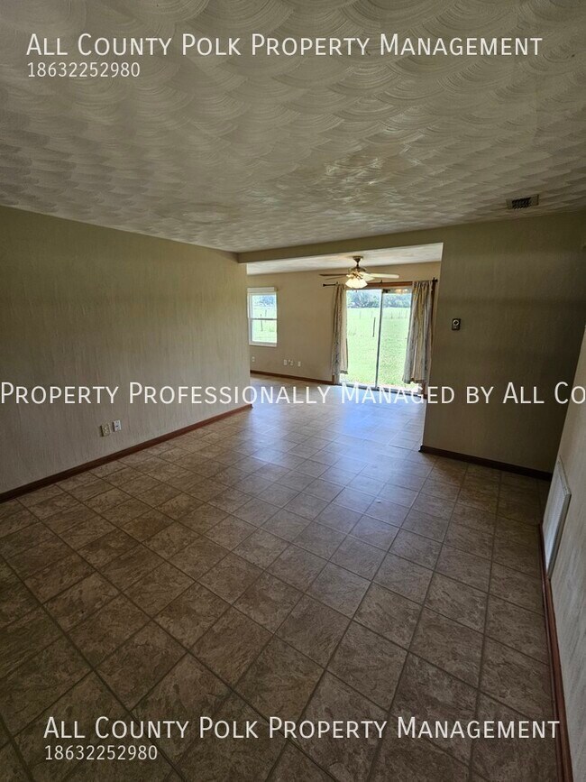 Foto del edificio - North Lakeland Country Paradise! 3 Bedroom...