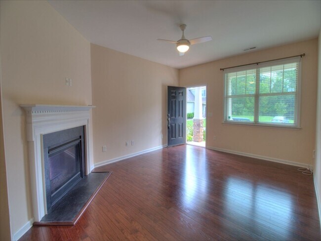 Photo - Charming 4-Bed, 3-Bath Home for Rent in Ru...