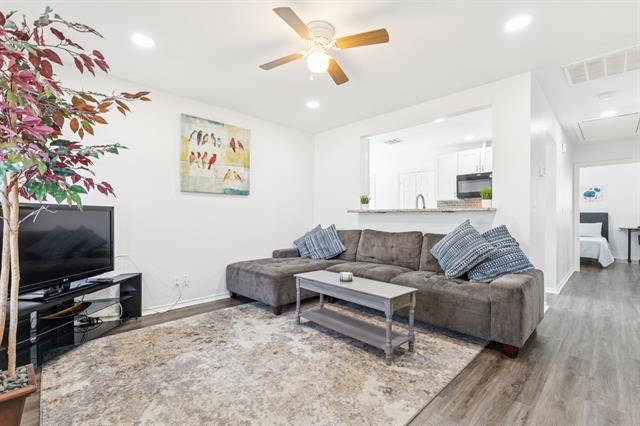 Foto del edificio - 1301 Florence St