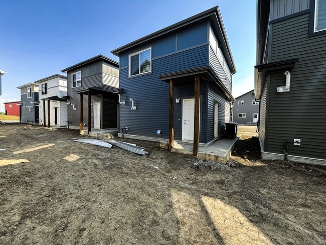 Building Photo - 246 Orchards Blvd SW