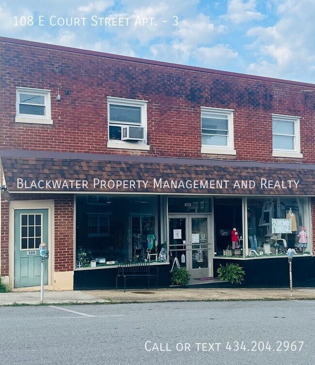 Building Photo - 108 E Court St