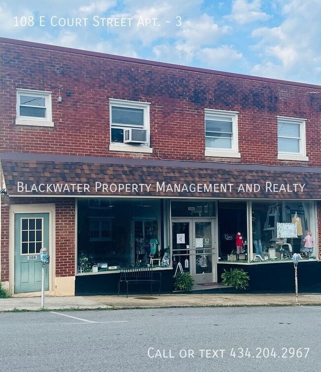 Building Photo - 108 E Court St