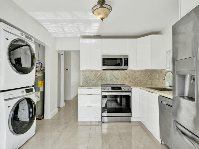 Building Photo - 1257 NW 91st Ave