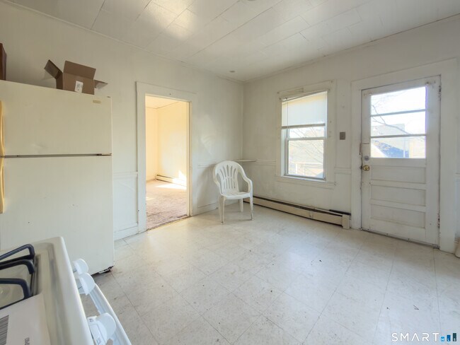 Foto del edificio - 324 Boswell Ave