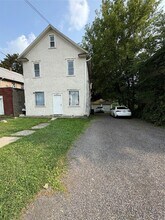 Building Photo - 100 Harry L Dr