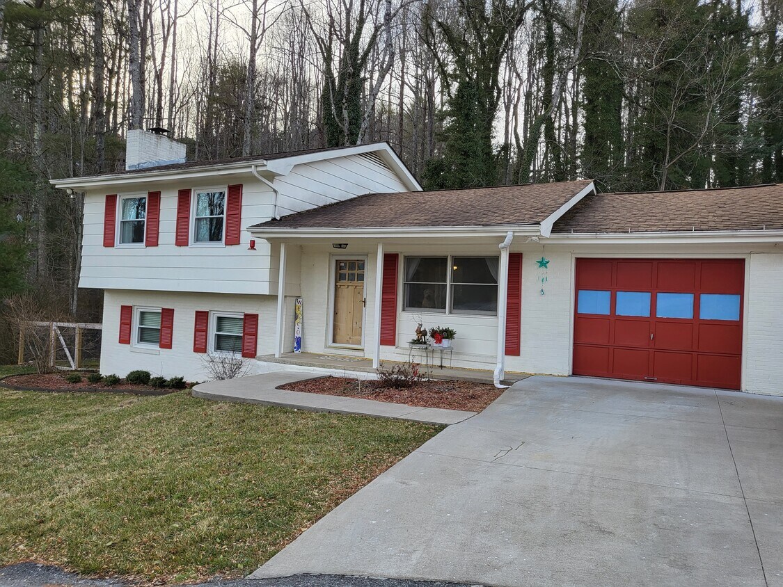 130 Chandy St, Boone, NC 28607 House Rental in Boone, NC