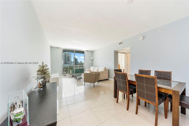 Foto del edificio - 275 NE 18th St