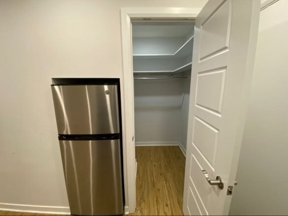 Photo du bâtiment - 6609 Av Du Parc