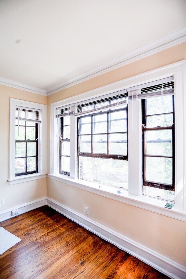 Foto del edificio - 1716 W Albion Ave