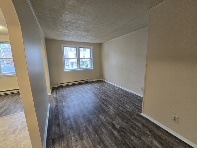 Foto del edificio - 325 N Perry St