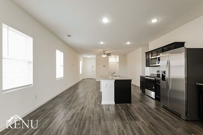 Building Photo - 6624 Charleston Dr