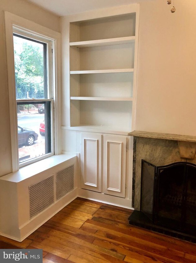 Primary Photo - 415 11th St SE