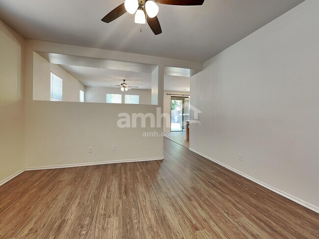 Foto del edificio - 3542 E Terrace Ave
