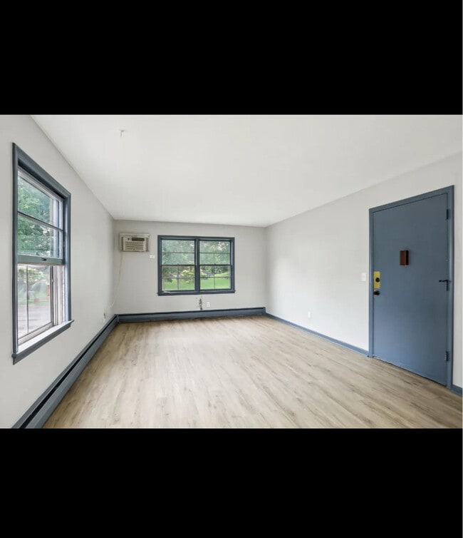 Building Photo - 3606 E 34th St