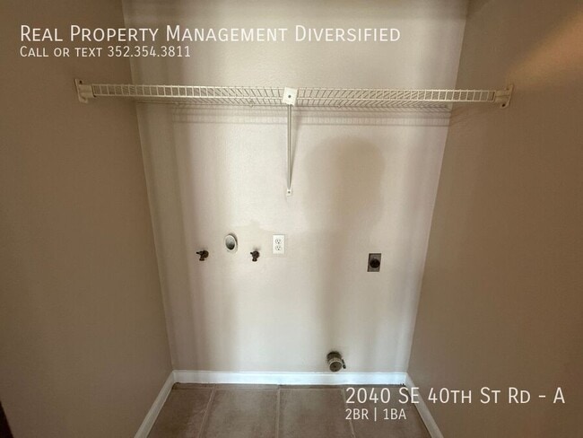 Foto del edificio - 2040 SE 40th Street Rd