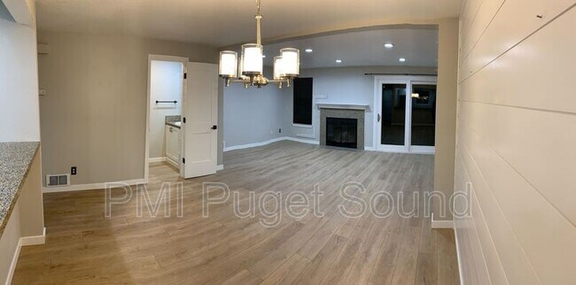 Foto del edificio - 15600 116th Ave NE