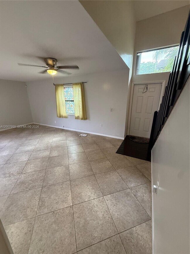 Building Photo - 10661 SW 113th Pl