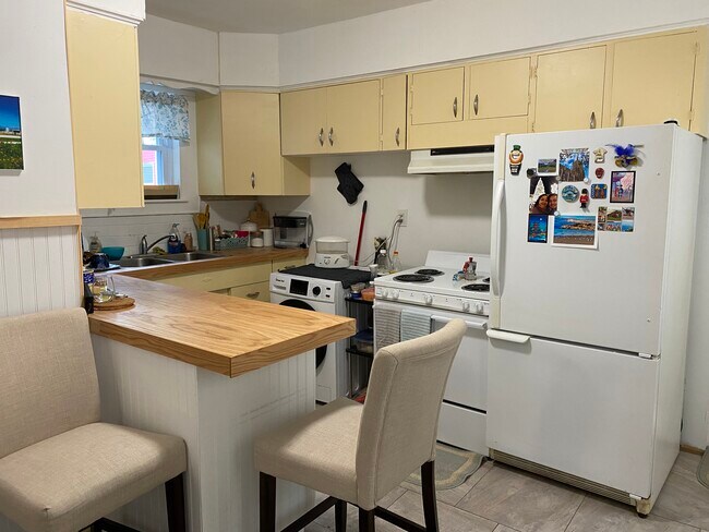 Kitchen - 36 Mechanic Street