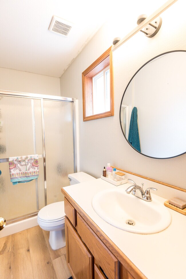 Foto del edificio - 485 Farber Dr